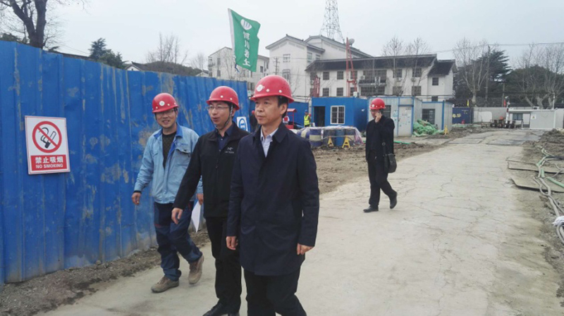 8.我院天房信阳项目顺利执行4.2-院辅导带队实地踏勘项目现场情况.jpg
